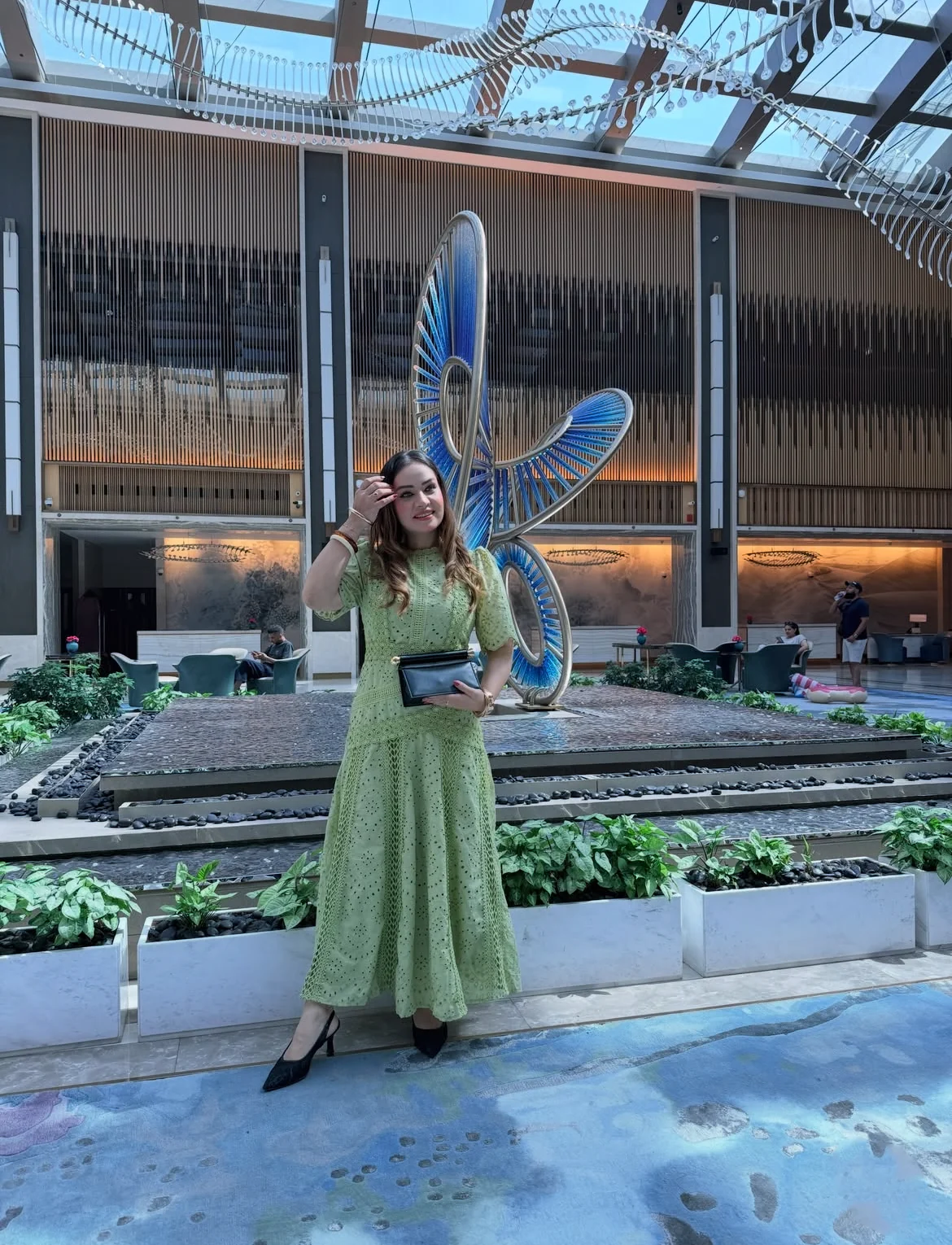 Iqra green fashion look